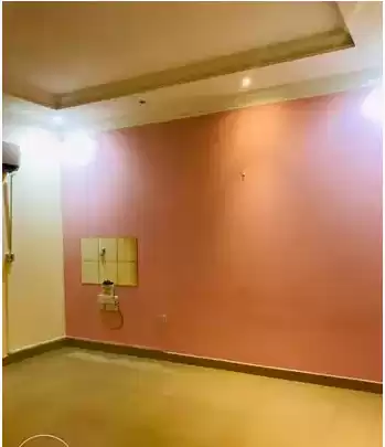Wohn Klaar eigendom 1 Schlafzimmer U/F Wohnung  zu vermieten in Doha #7154 - 1  image 